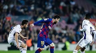 表现逐渐成 表现逐渐成